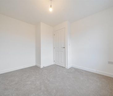 4 bedroom detached house to rent - Photo 6