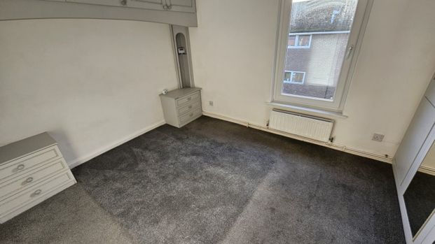 2 bed Apartment - To Let - Photo 1