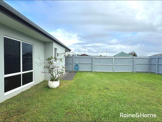 4 Bedroom - 2 Bathroom - Unfurnished - Photo 1