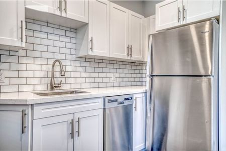 For Lease - 23 Gibson Avenue Unit# 2, Hamilton, Ontario - Photo 5