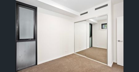 Spacious Modern Apartment in great Inner City Location - Photo 4