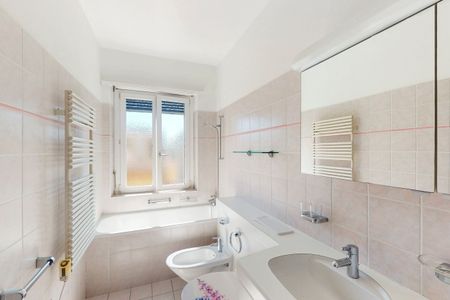 Affittasi 4.5 locali al 2° piano con balcone - Photo 4