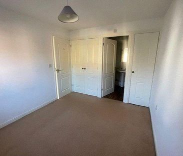 3 bedroom link detached house to rent - Photo 4