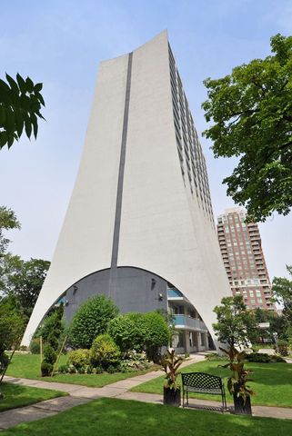 For Lease - 20 Prince Arthur Avenue Unit# 23E, Toronto, Ontario - Photo 2