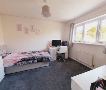 3 bedroom detached house to rent - Photo 4