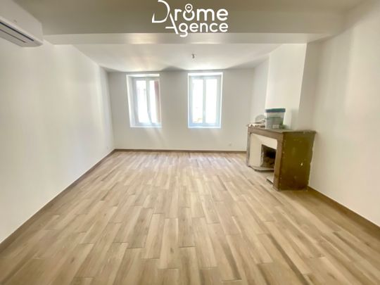 Location Appartement 4 pièces 71m² ROMANS SUR ISERE 26100 - Photo 1