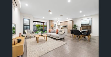 A Contemporary Residence for Effortless Living - Photo 2