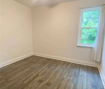 For Lease - 125 Innisfil Street, Barrie, Ontario - Photo 5