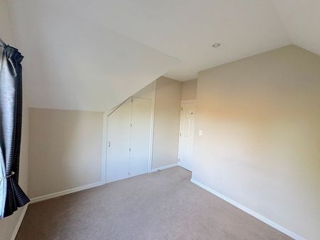 A big home close to university and markets - Photo 5