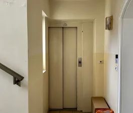 Tolle 3-Zimmer DG-Wohnung mit Balkon - teilweise hohe Räume im Altbau mit 1xSchlafzimmer in den Innenhof - WG geeignet - Photo 2