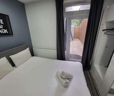 High Town Road, Luton, LU2 - Photo 3