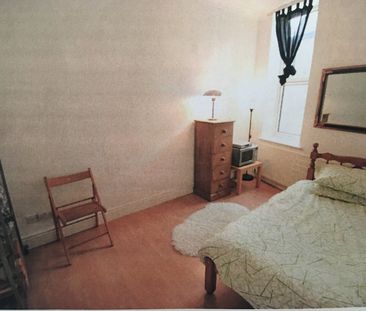 2 Bed Flat, London, N3 - Photo 3