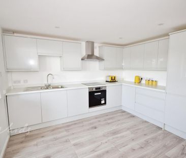 3 bedroom townhouse to rent - Photo 3