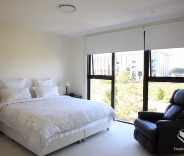 Immaculate 3 Bedroom, 3 bathroom, 2 story town house - Photo 6