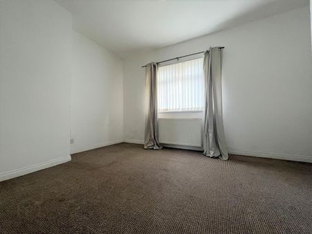 80 Ellis Street, Carrickfergus, BT38 8AZ - Photo 3