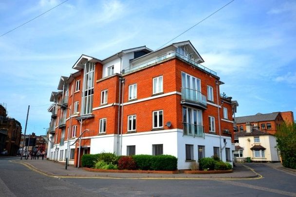 The Chartwell, Tunbridge Wells - Photo 1