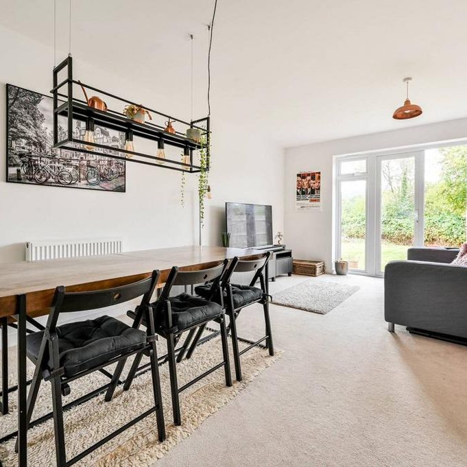 3 bedroom semi-detached house to rent - Photo 1