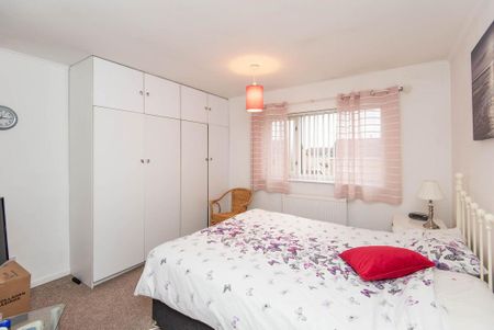 2 bedroom semi-detached house to rent - Photo 4