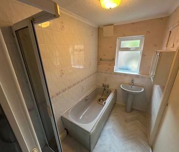 Room in a Shared House, Fox Green Crescent, B27 - Photo 6