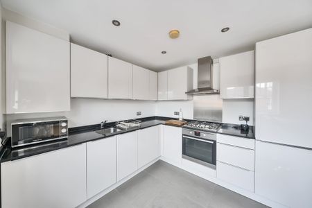 North Town Road, Maidenhead - Photo 3