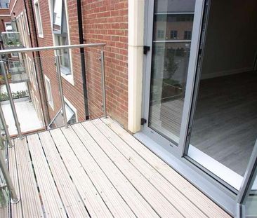 Queens Road, Weybridge, KT13 - Photo 5