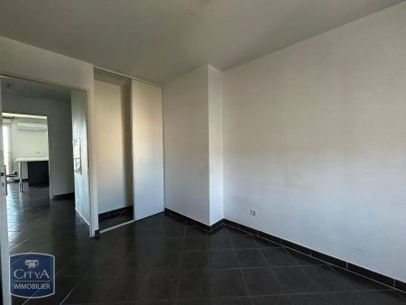Appartement à louer 4 pièces 70.31m² - Photo 2