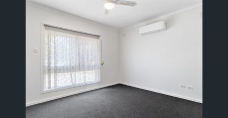 Three Bedroom Family Home with Large Yard - Photo 5