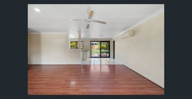 Charming 3-Bedroom Home in Prime Ashmore Location - Renovated Throughout! - Photo 1