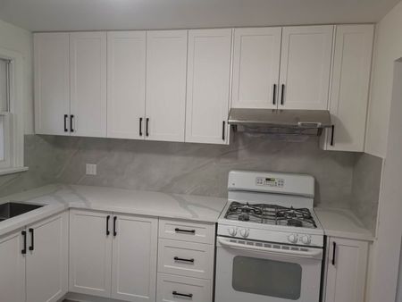 For Lease - 271 Conestoga Avenue, Richmond Hill, Ontario - Photo 3