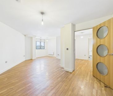 1 BED Apartment To rent - Photo 1