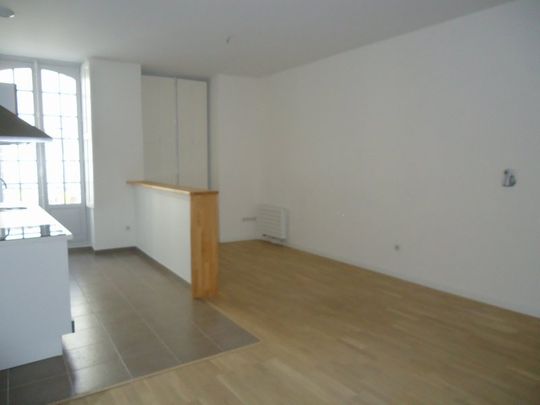 Location Appartement 3 pièces 65m² NEVERS 58000 - Photo 1