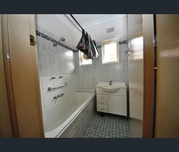 CENTRAL TO ALL - 3 BEDROOMS - Photo 1