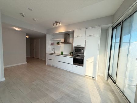 For Lease - 2221 Yonge Street Unit# 4005, Toronto, Ontario - Photo 5