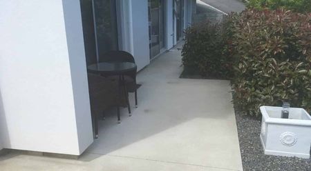 Modern two bedroom apartment - Photo 2