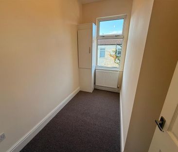 4 bedroom terraced house to rent - Photo 4