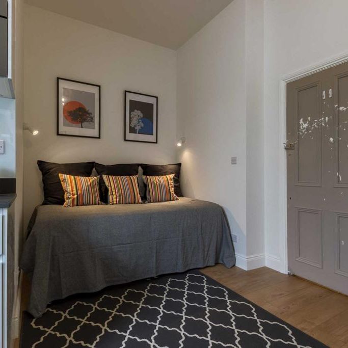 Studio to rent - Photo 2