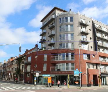 Lichtrijk hoekappartement met 2 kamers, ruim terras met prachtig zi... - Photo 2