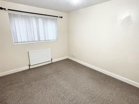 5 bedroom end of terrace house to rent - Photo 3