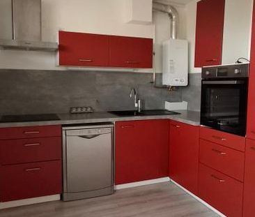 Location Appartement 4 pièces 67m² STE FOY LES LYON 69110 - Photo 5