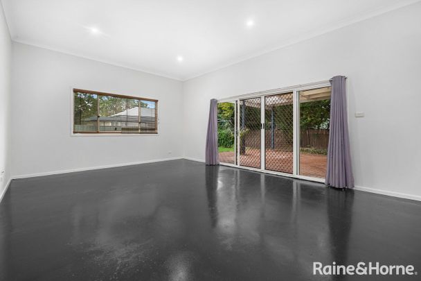 GREAT LOCATION !! - Photo 1