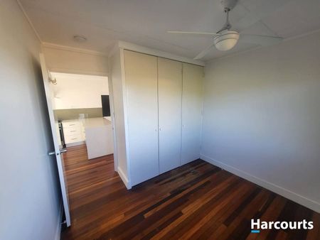 Beautiful Home With Scenic Views - Photo 4