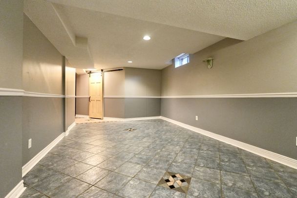 For Lease - 1627 Logandale Drive, Mississauga, Ontario - Photo 1