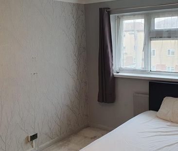 1 bedroom in a house share to rent - Photo 6
