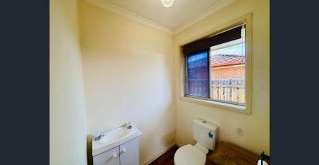 Beautiful family home in perfect location!!! - Photo 5