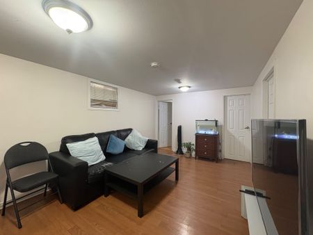 For Lease - 3519 Oakglade Crescent Unit# Lower, Mississauga, Ontario - Photo 5