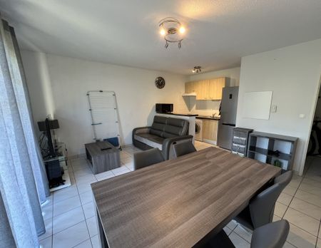 Location Appartement 2 pièces 41m² RODEZ 12000 - Photo 2