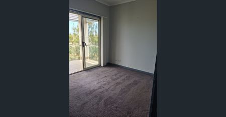 REDUCED REDUCED !!! Stylish compact and convenient describes this wonderful townhouse in the heart of Mawson Lakes walk to the train station - Photo 2