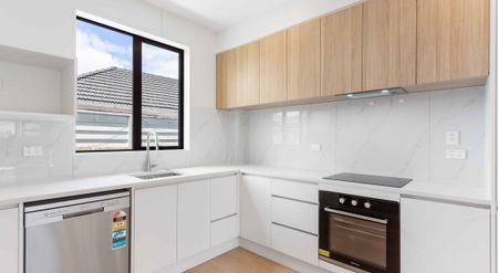 Modern Luxury in Panmure's Golden Triangle - Photo 4