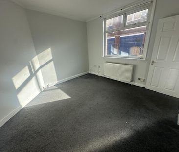 3 bedroom House To Let - Photo 6