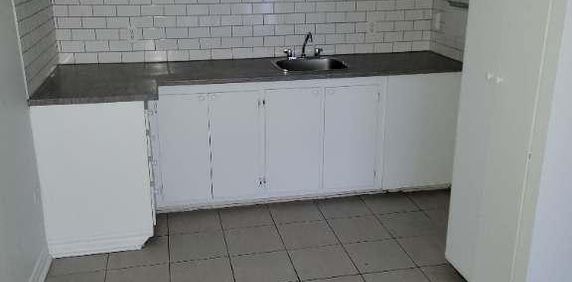 Très Bel Appartement 3 1/2 à Louer - Boulevard Des Sources - DDO - Aussi 4 1/2 - Photo 2